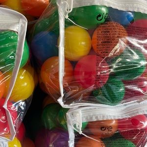100 piece ball set for ball pit. Multi color.